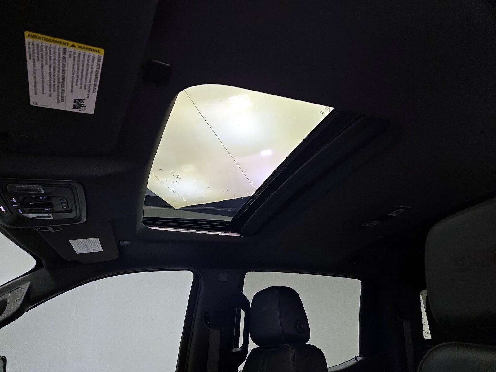 Sunroof(s) & Overhead Airbags