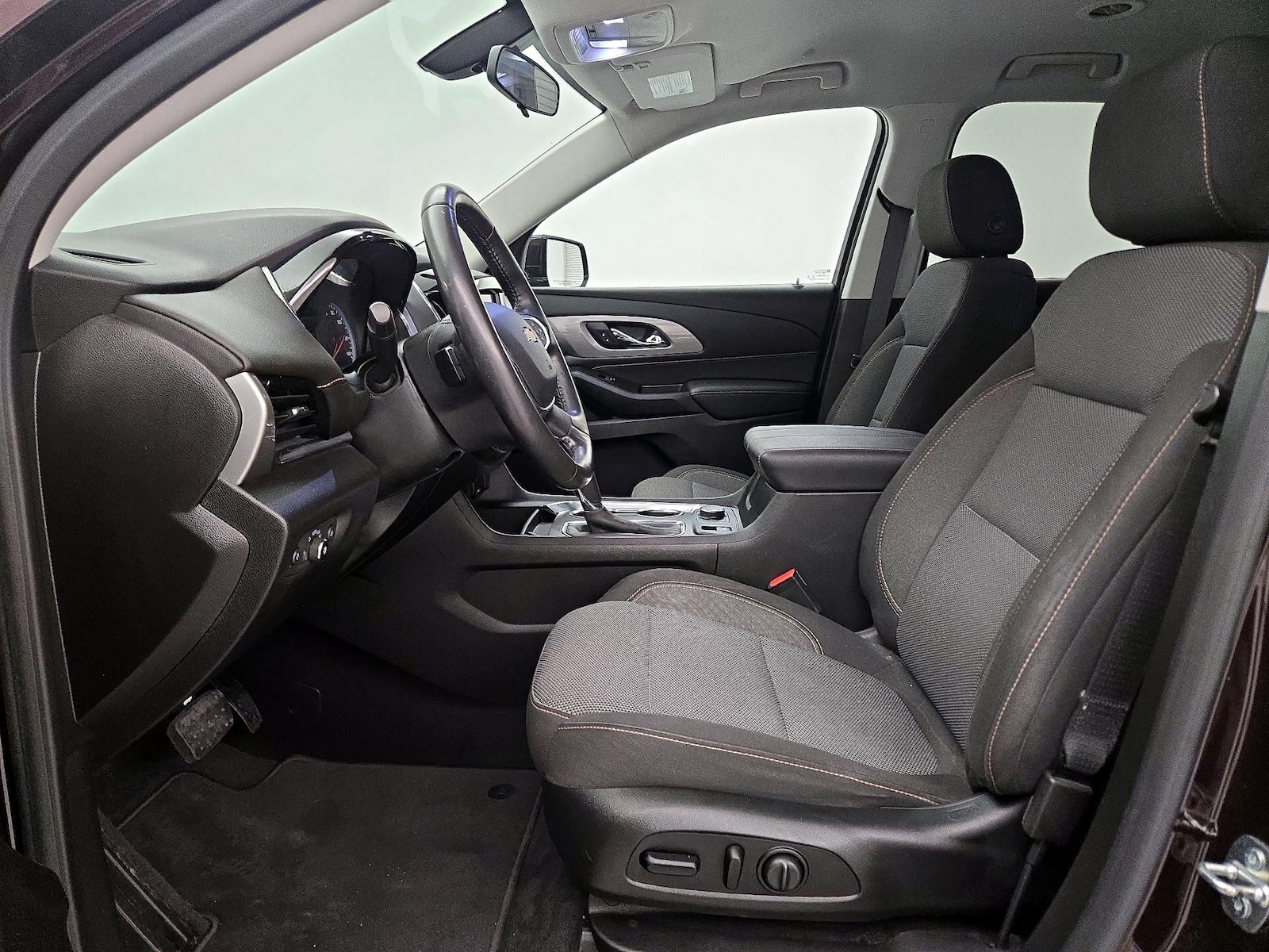 Power Seat(s) & Side Airbags