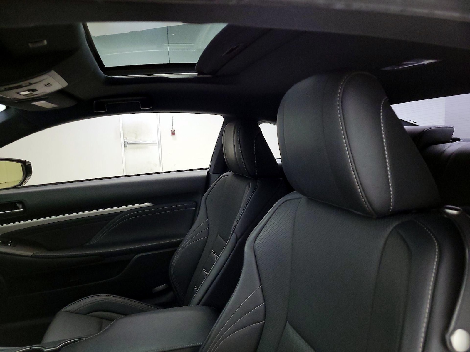 Sunroof(s) & Overhead Airbags