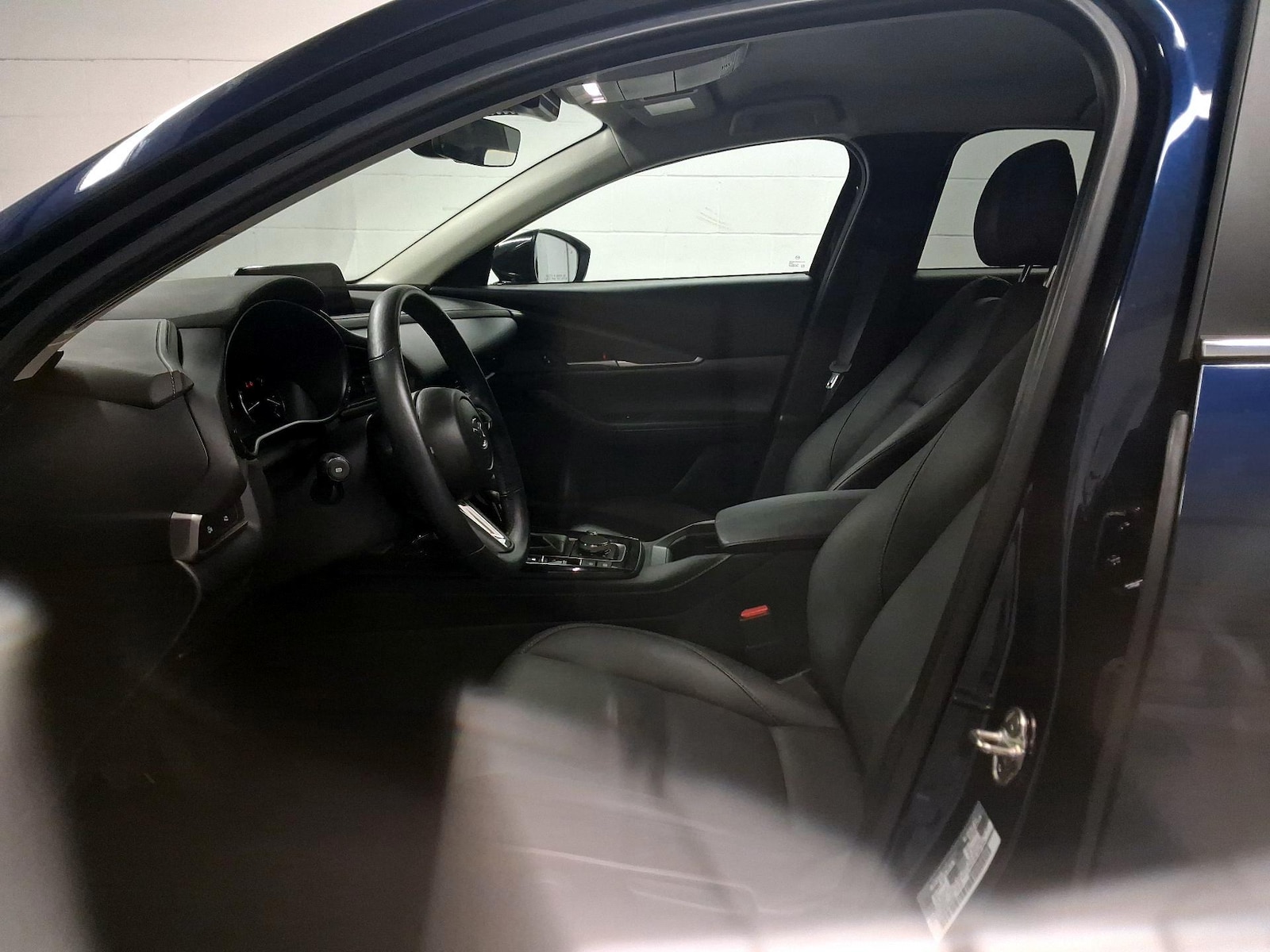 Side Airbags & Leatherette Seats