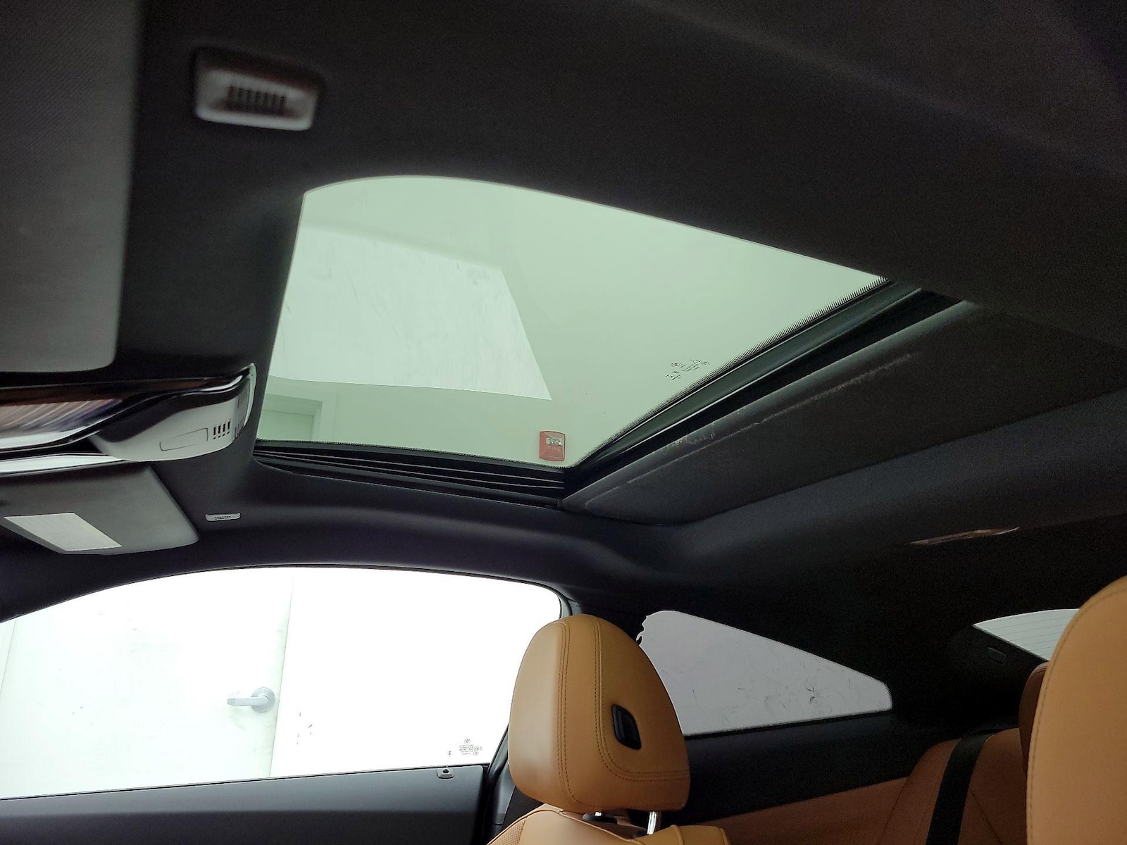 Sunroof(s) & Overhead Airbags