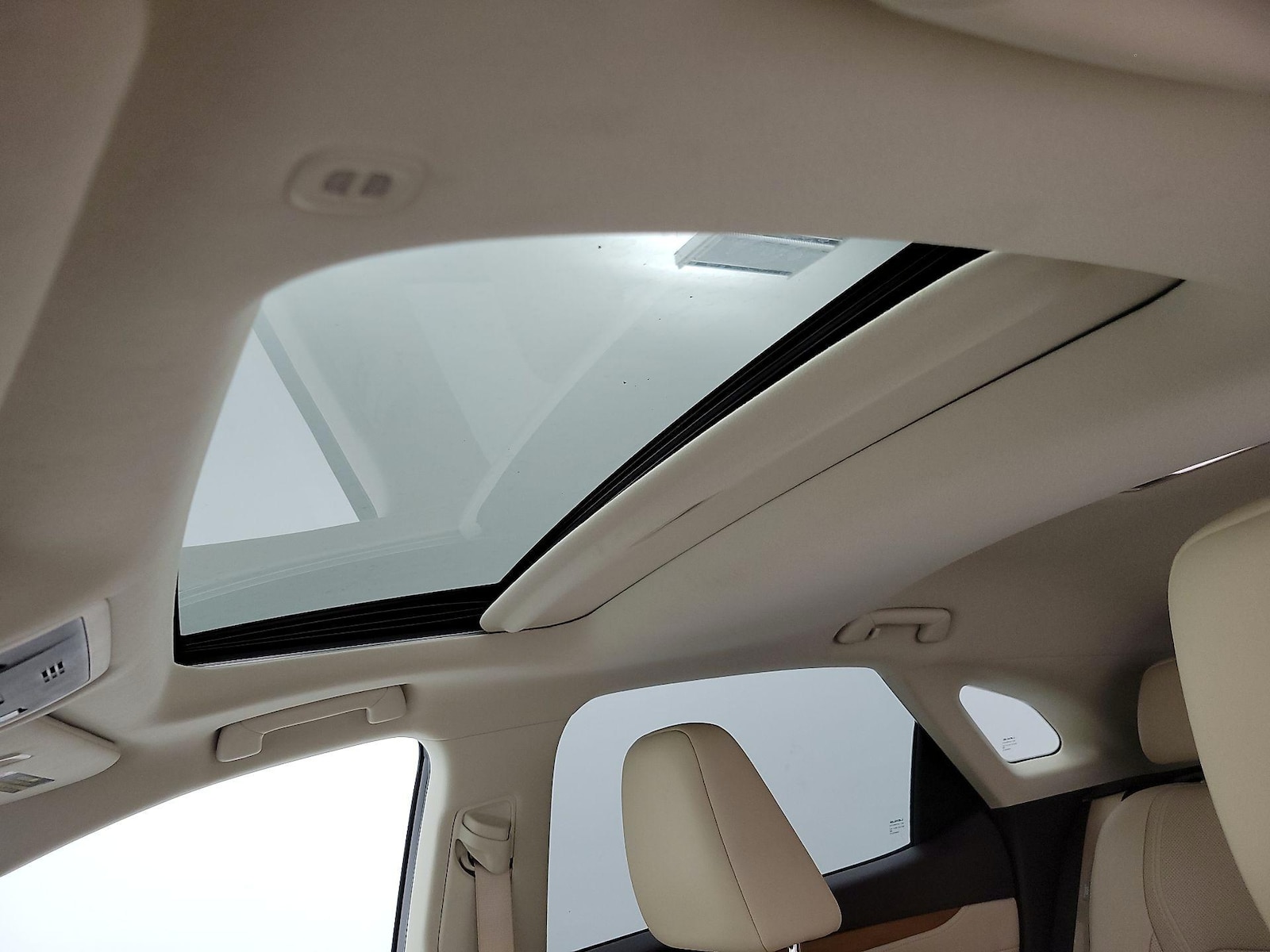 Sunroof(s) & Overhead Airbags