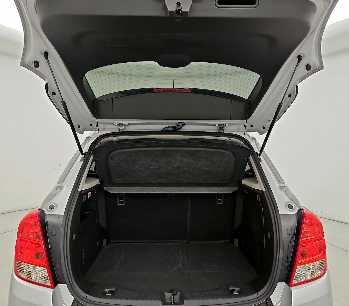 Trunk/Cargo (Seats Up)