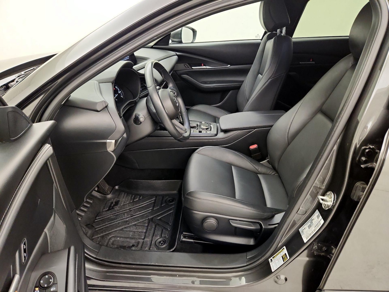 Side Airbags & Leatherette Seats