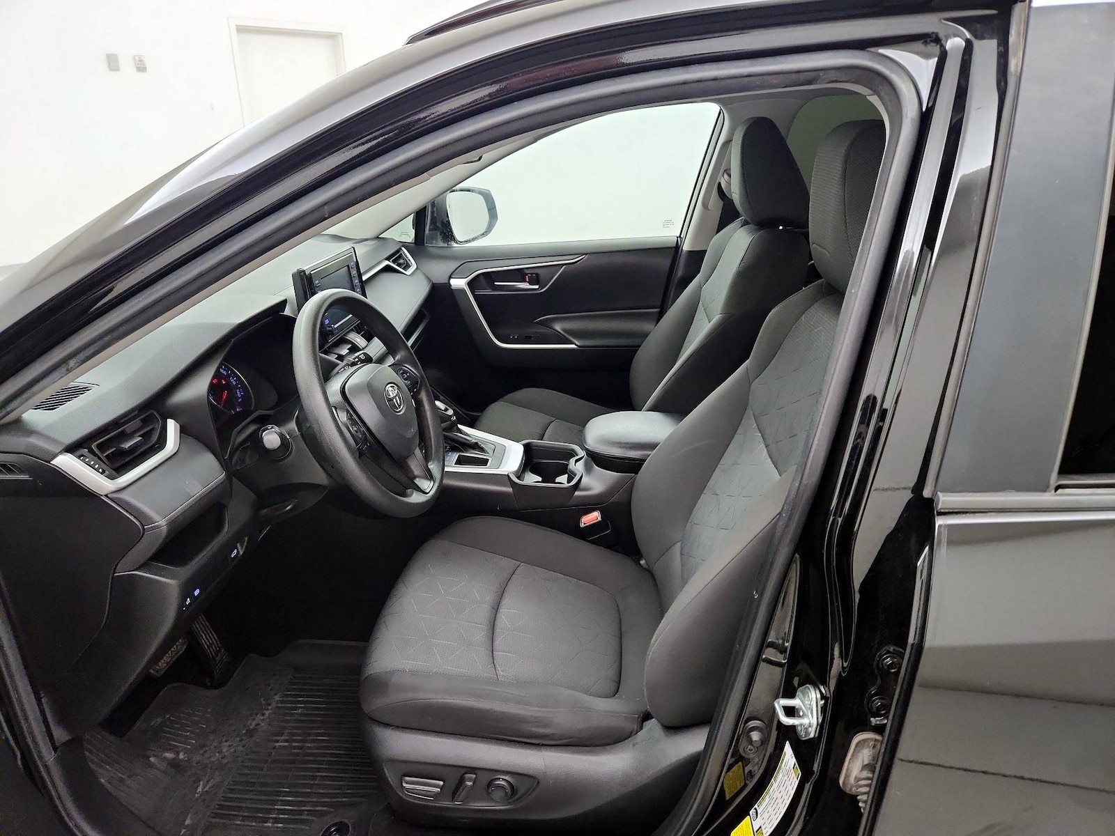 Power Seat(s) & Side Airbags