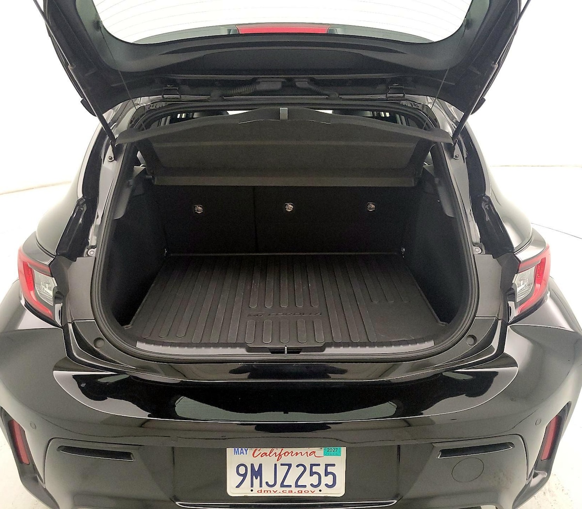Trunk/Cargo (Seats Up)