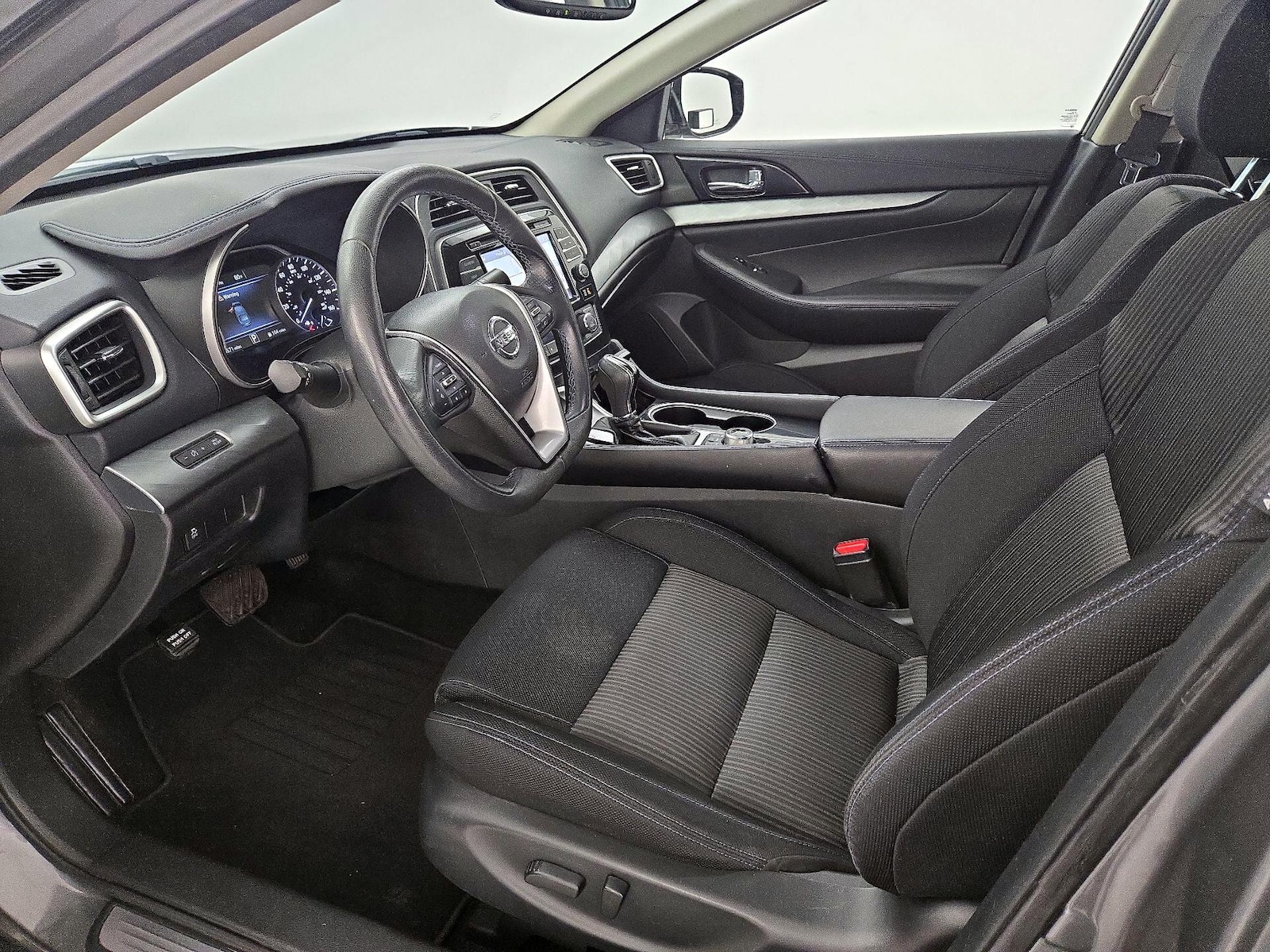 Power Seat(s) & Side Airbags