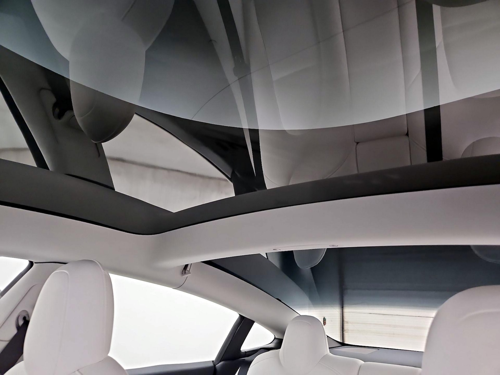Skylight(s) & Overhead Airbags