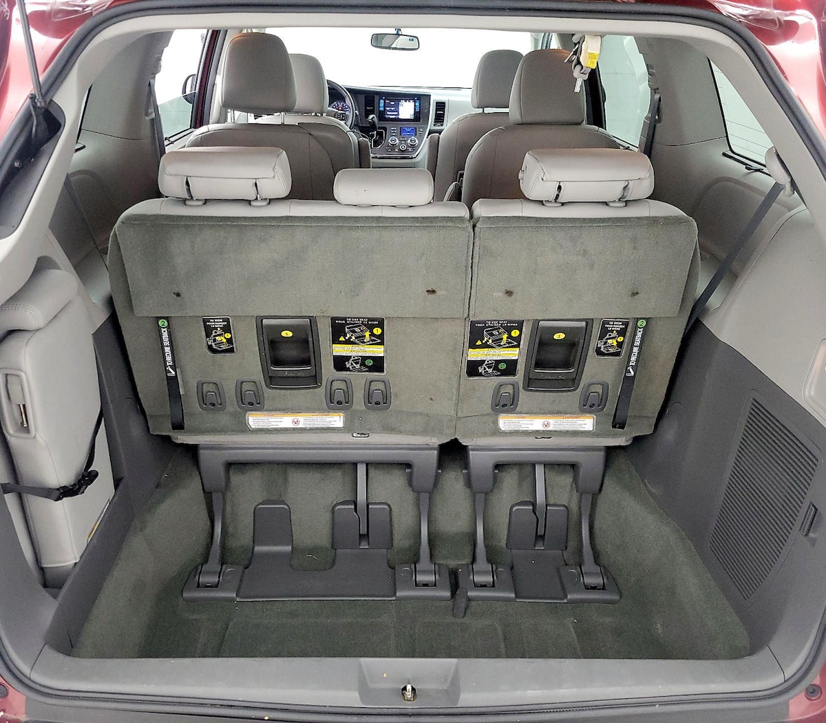 Trunk/Cargo (Seats Up)