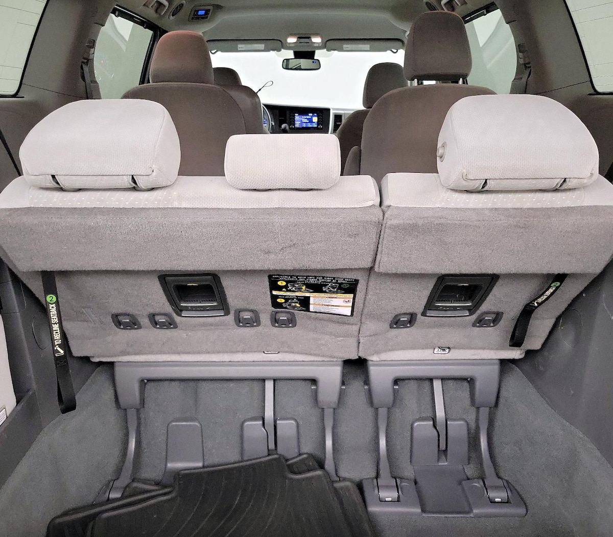 Trunk/Cargo (Seats Up)