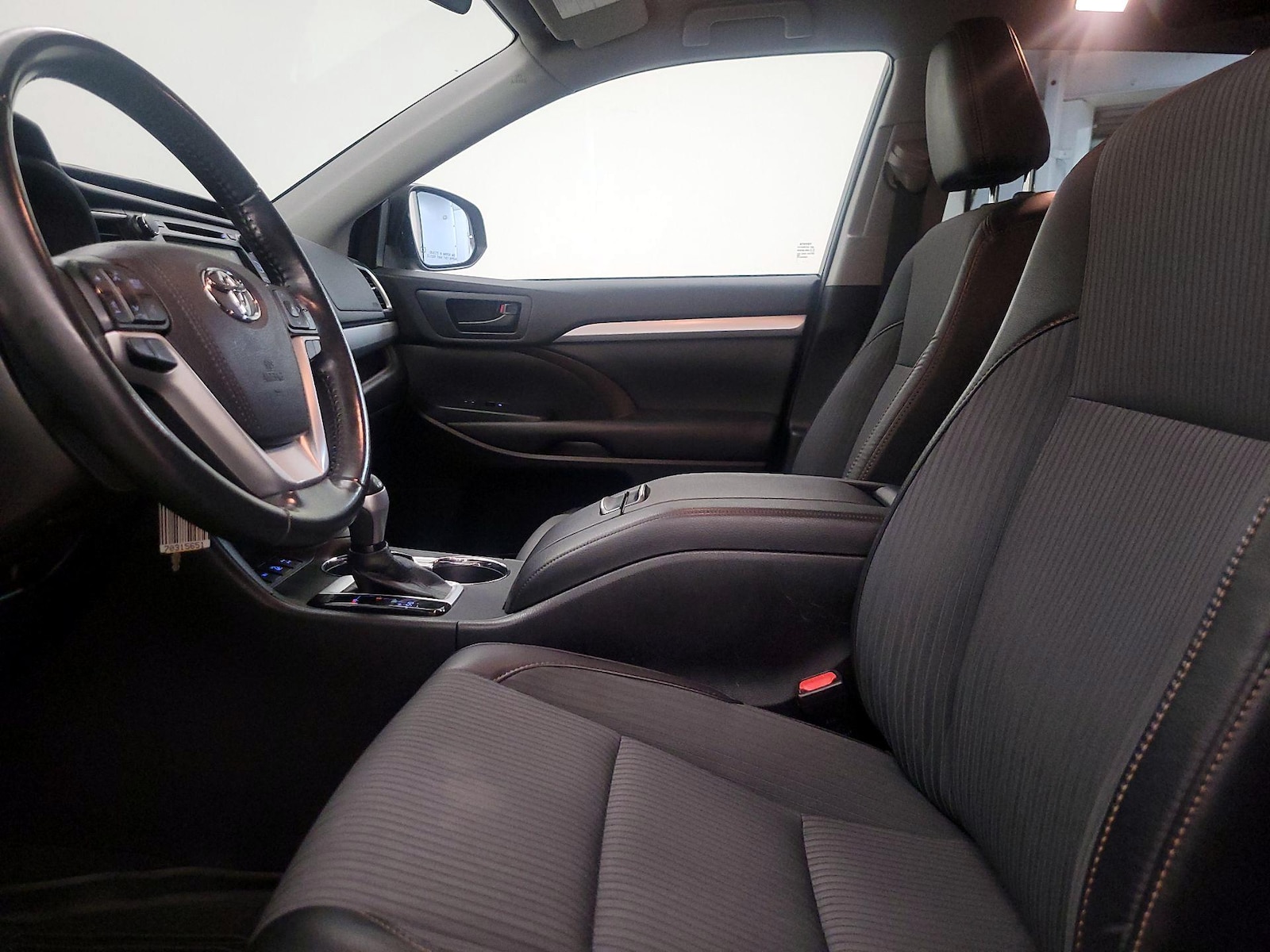 Power Seat(s) & Side Airbags