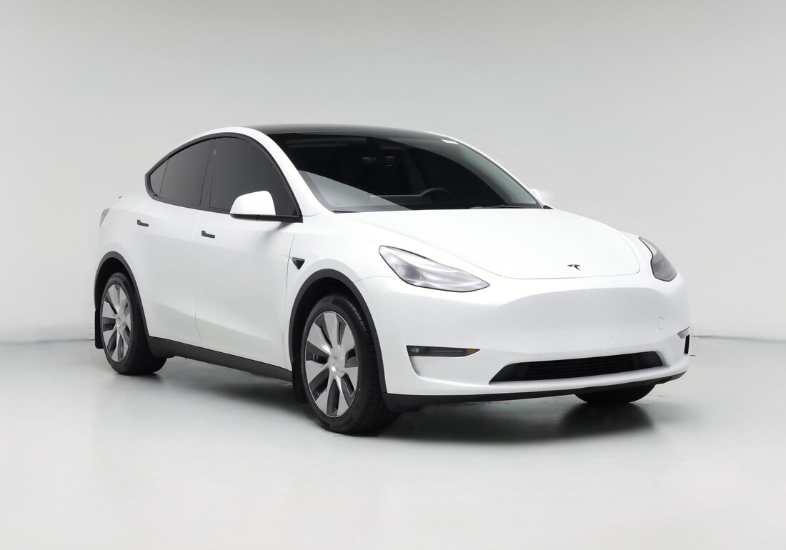 2023 Tesla Model Y Long Range All-Wheel Drive in White — CarMax photo