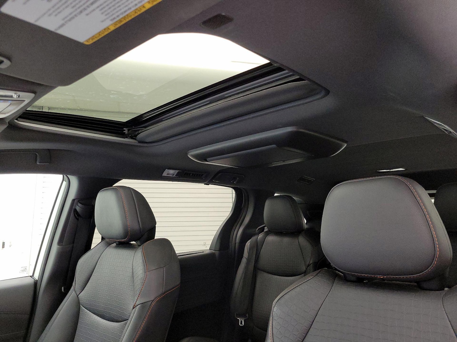 Sunroof(s) & Overhead Airbags