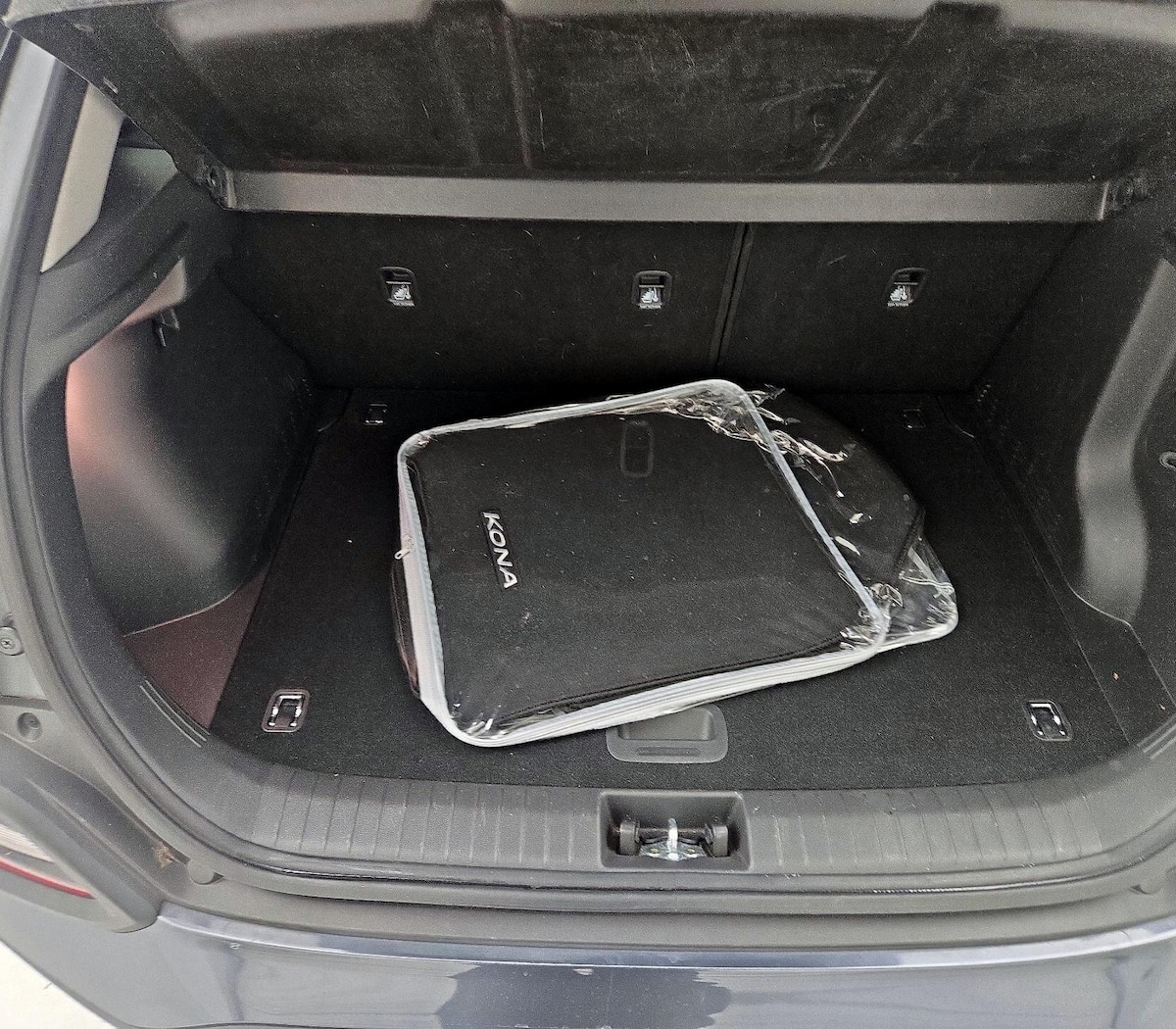 Trunk/Cargo (Seats Up)