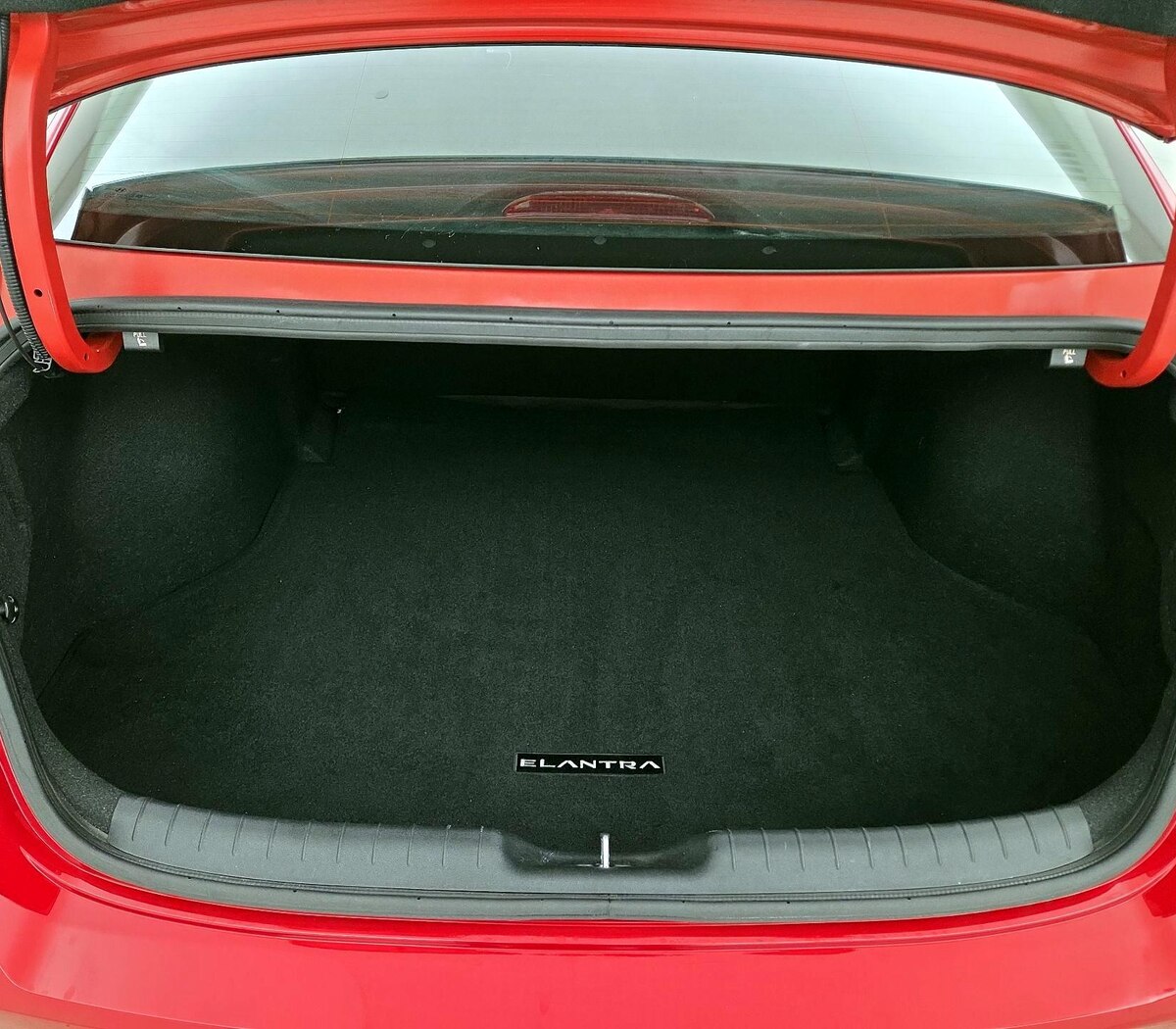 Trunk/Cargo (Seats Up)