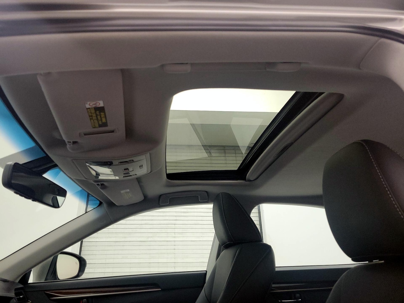 Sunroof(s) & Overhead Airbags