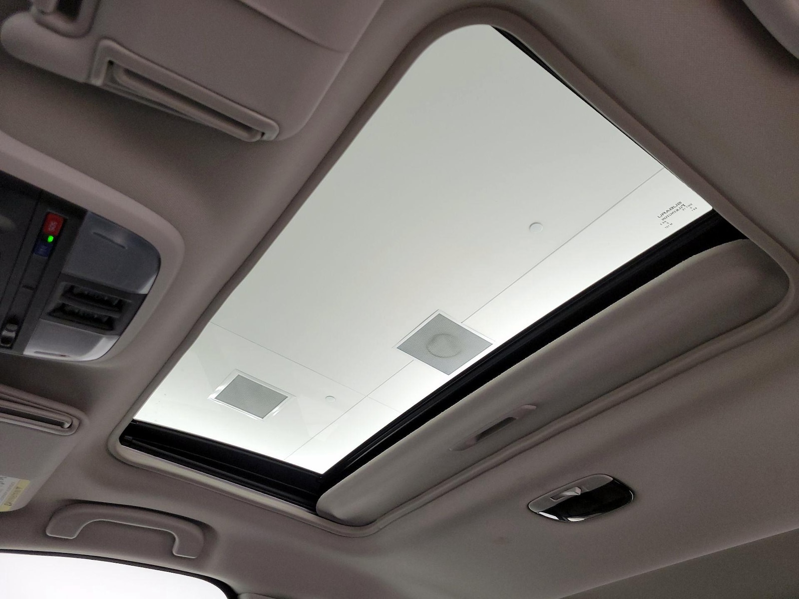 Sunroof(s) & Overhead Airbags