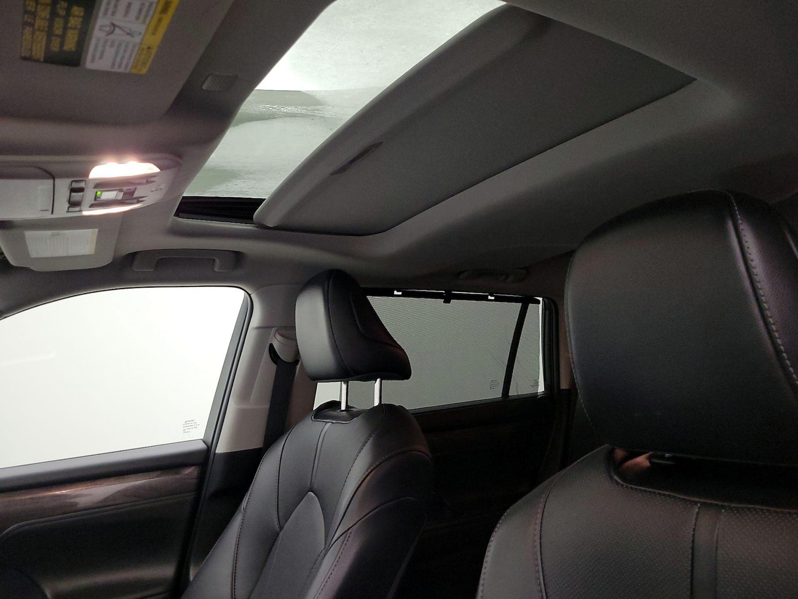 Sunroof(s) & Overhead Airbags