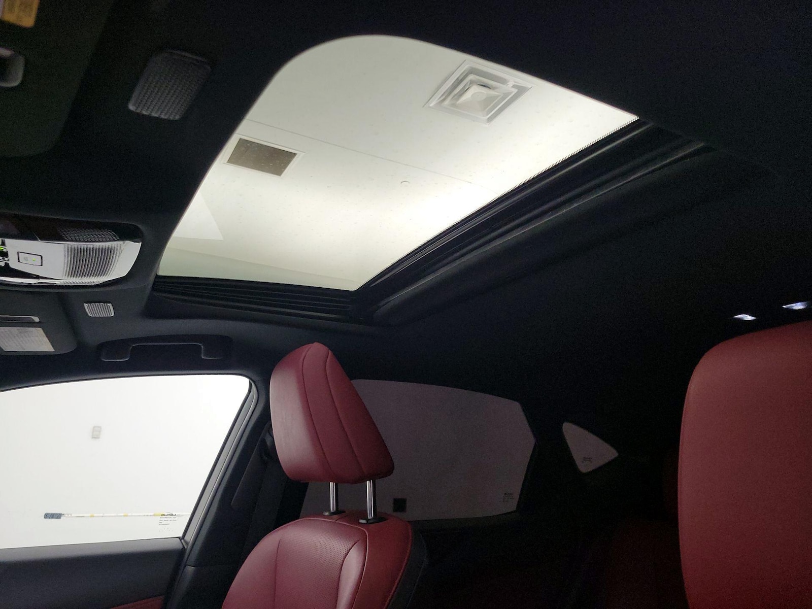 Sunroof(s) & Overhead Airbags