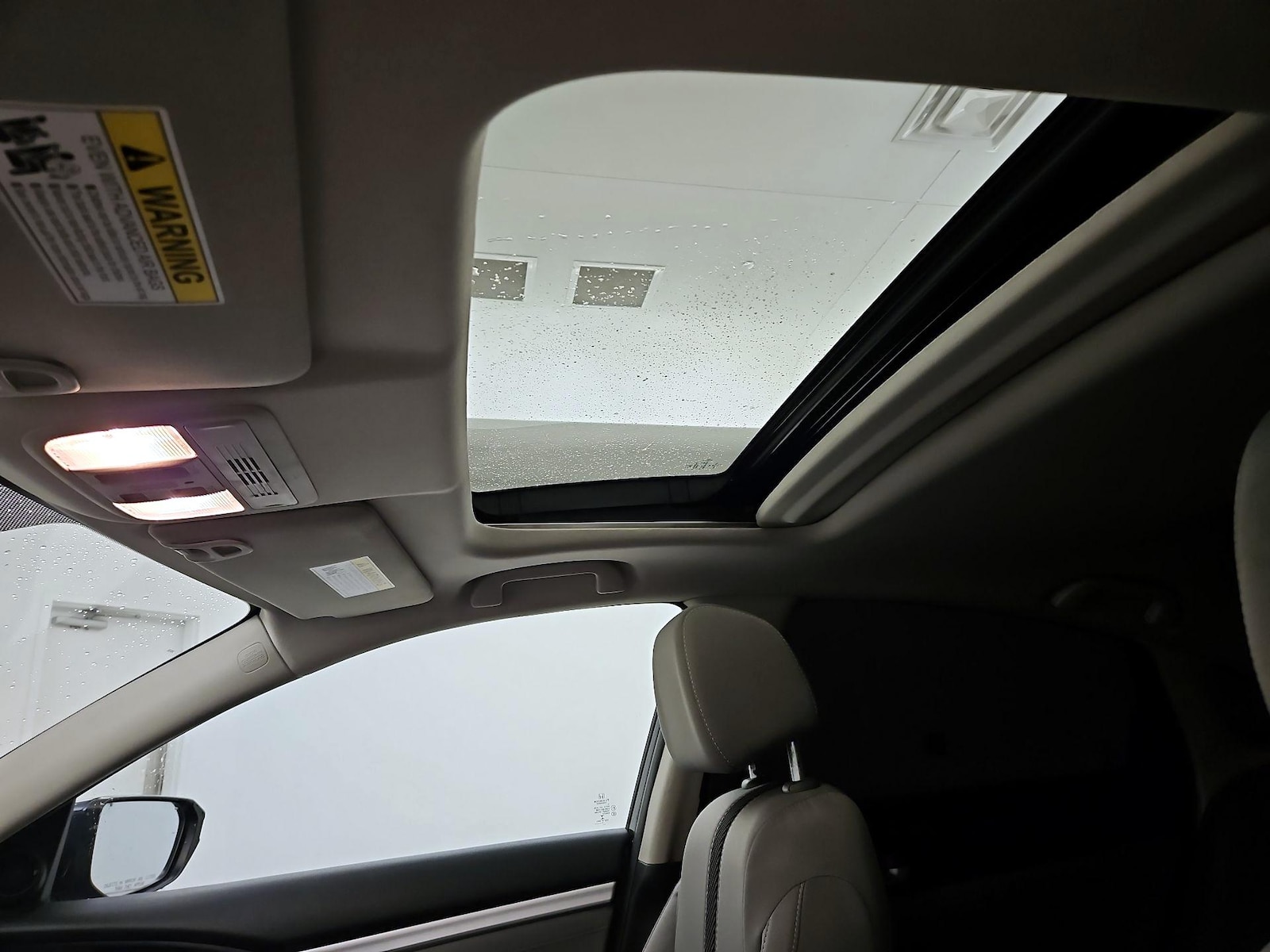 Sunroof(s) & Overhead Airbags