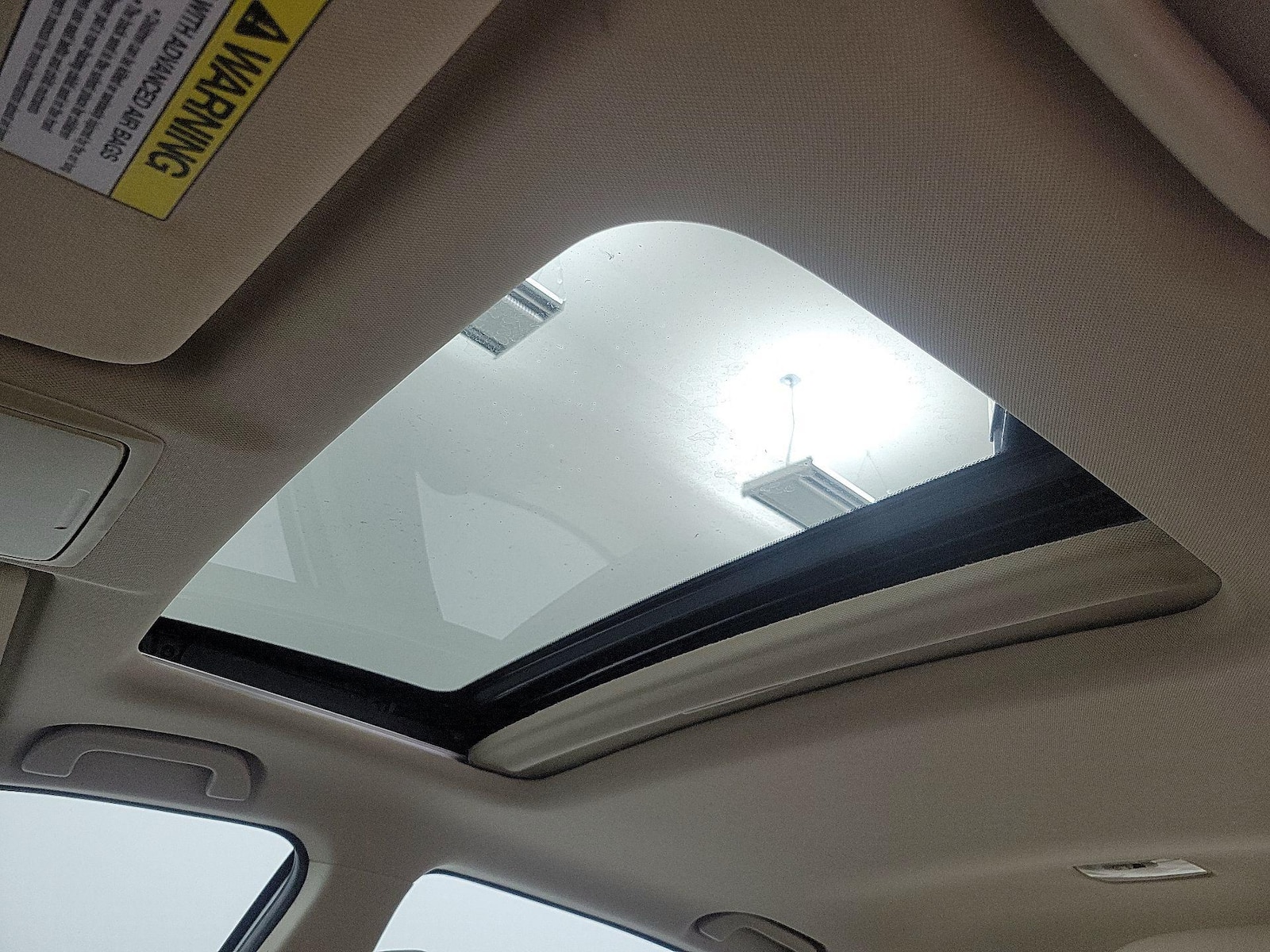 Sunroof(s) & Overhead Airbags