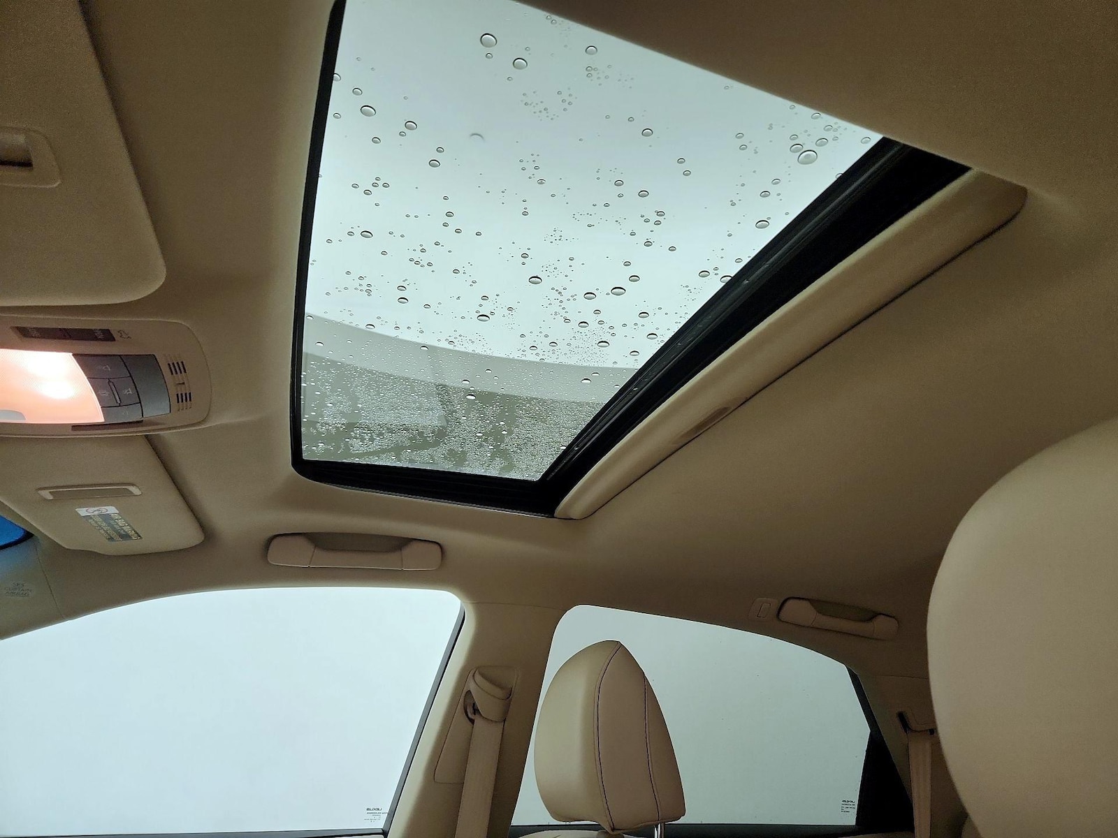 Sunroof(s) & Overhead Airbags
