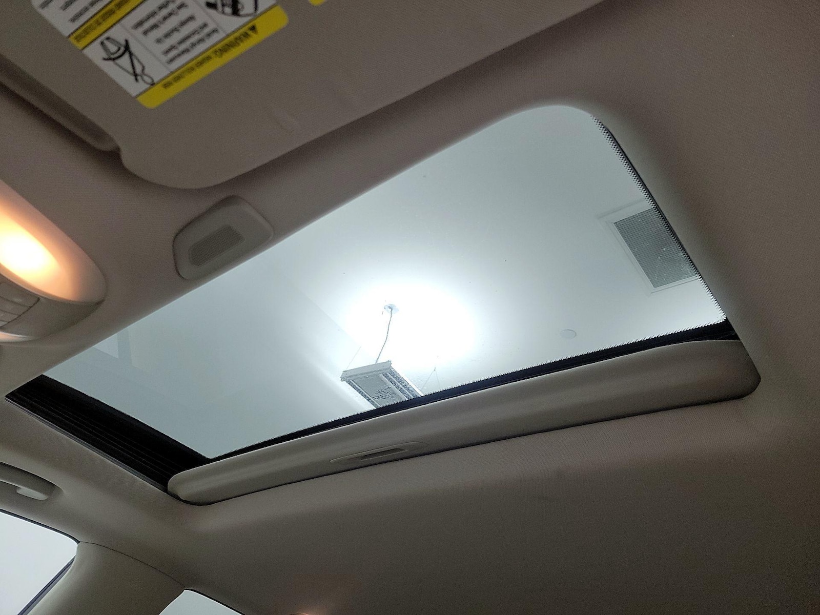 Sunroof(s) & Overhead Airbags