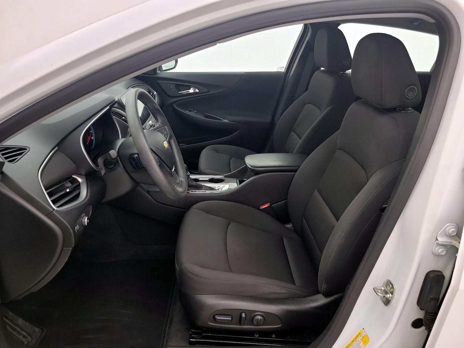 Power Seat(s) & Side Airbags