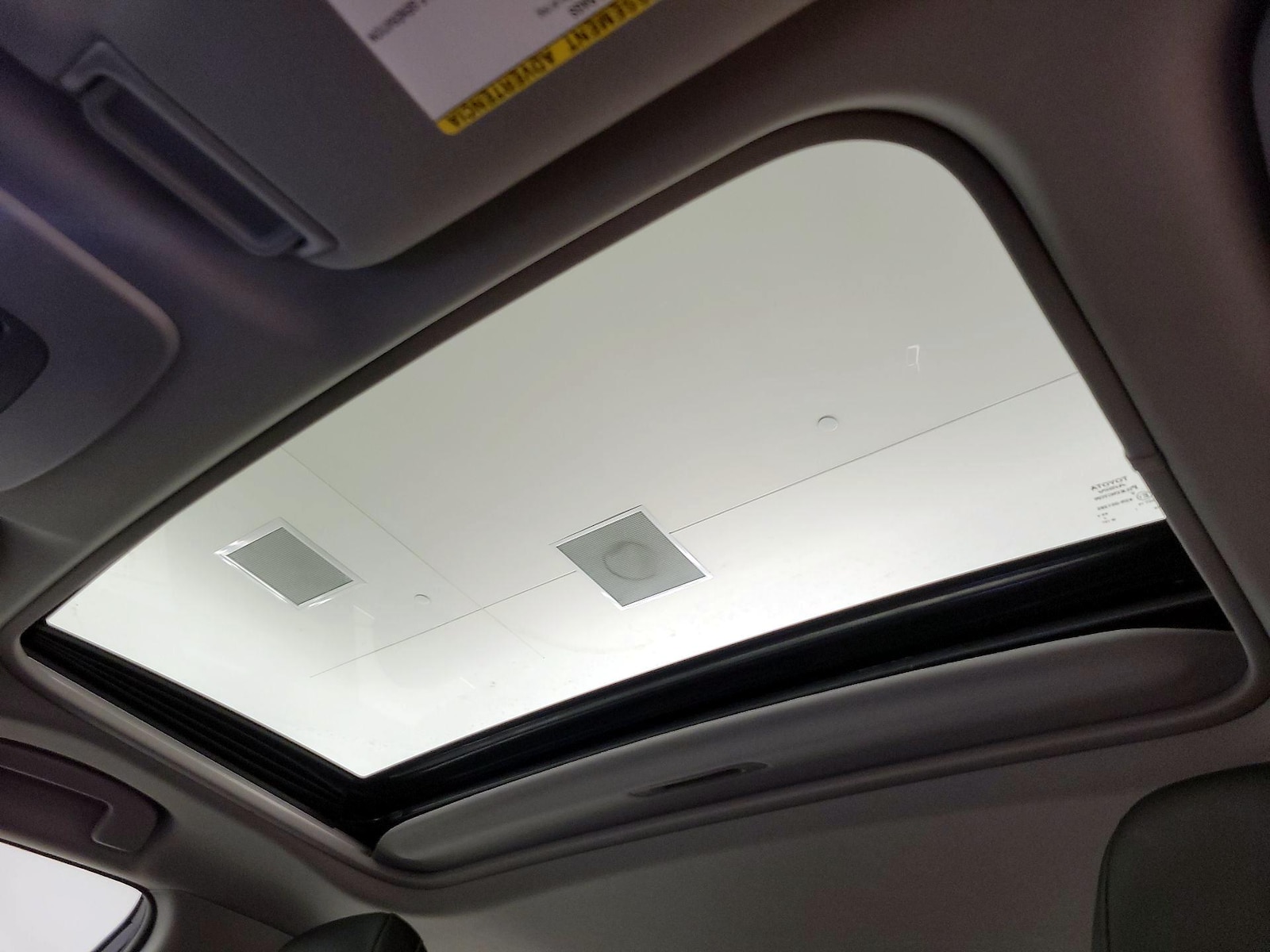 Sunroof(s) & Overhead Airbags