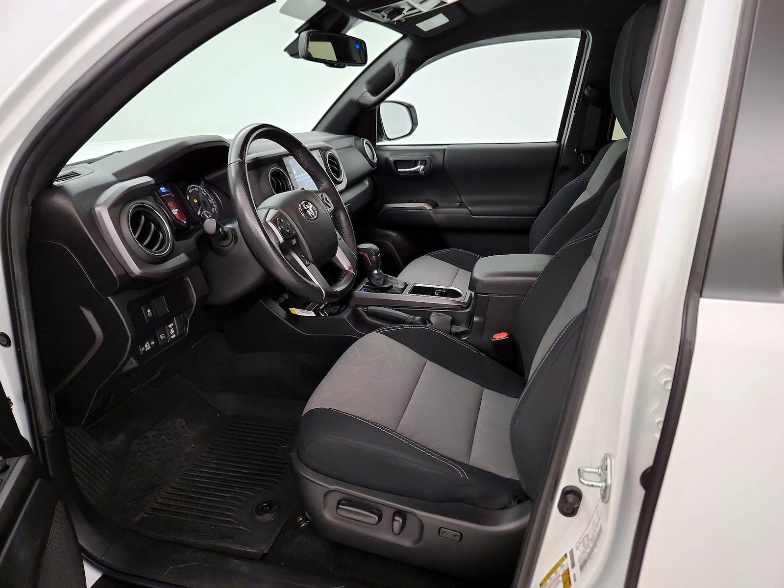 Power Seat(s) & Side Airbags