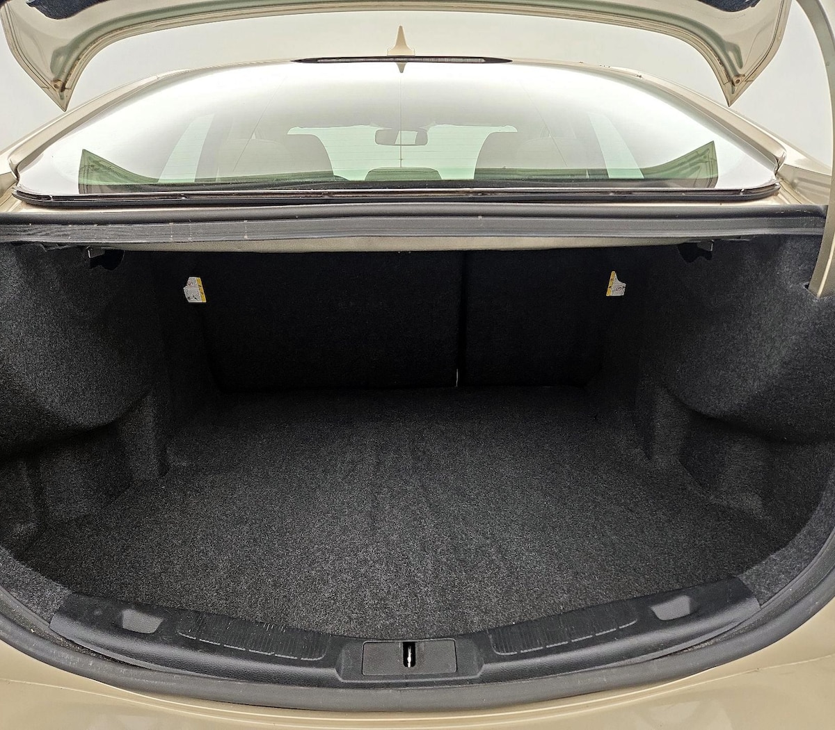 Trunk/Cargo (Seats Up)