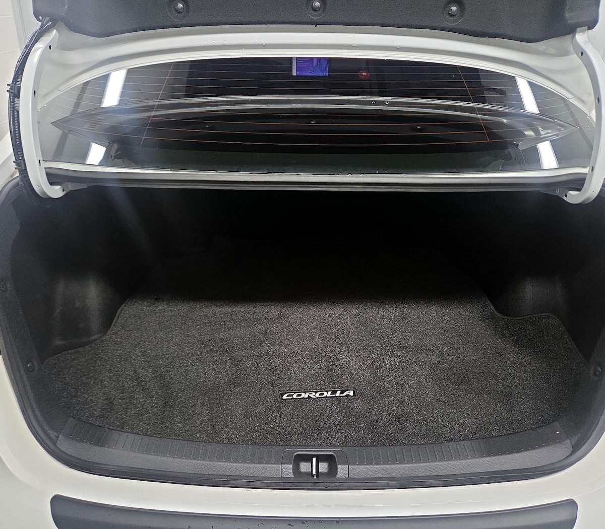 Trunk/Cargo (Seats Up)