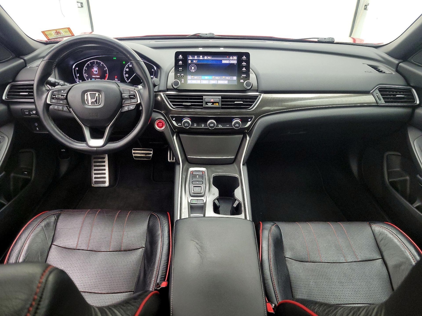 Apple CarPlay® & Android Auto™