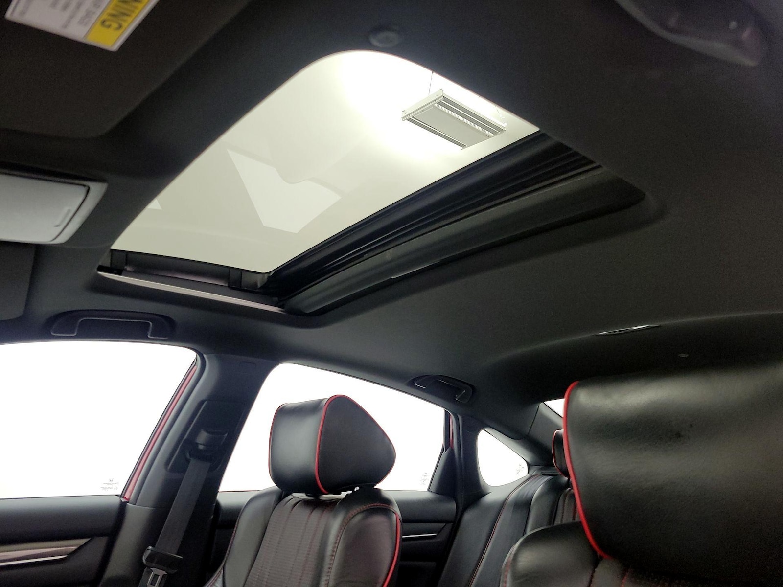 Sunroof(s) & Overhead Airbags