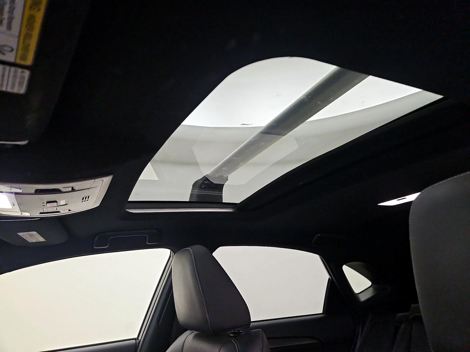 Sunroof(s) & Overhead Airbags