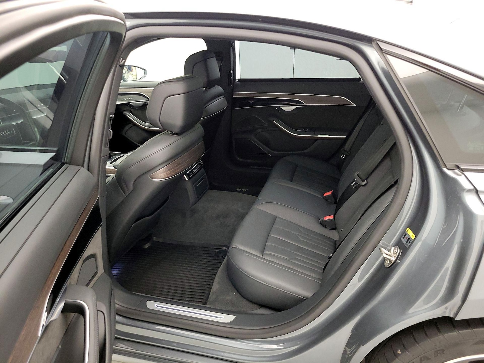 Rear A/C Seat(s)