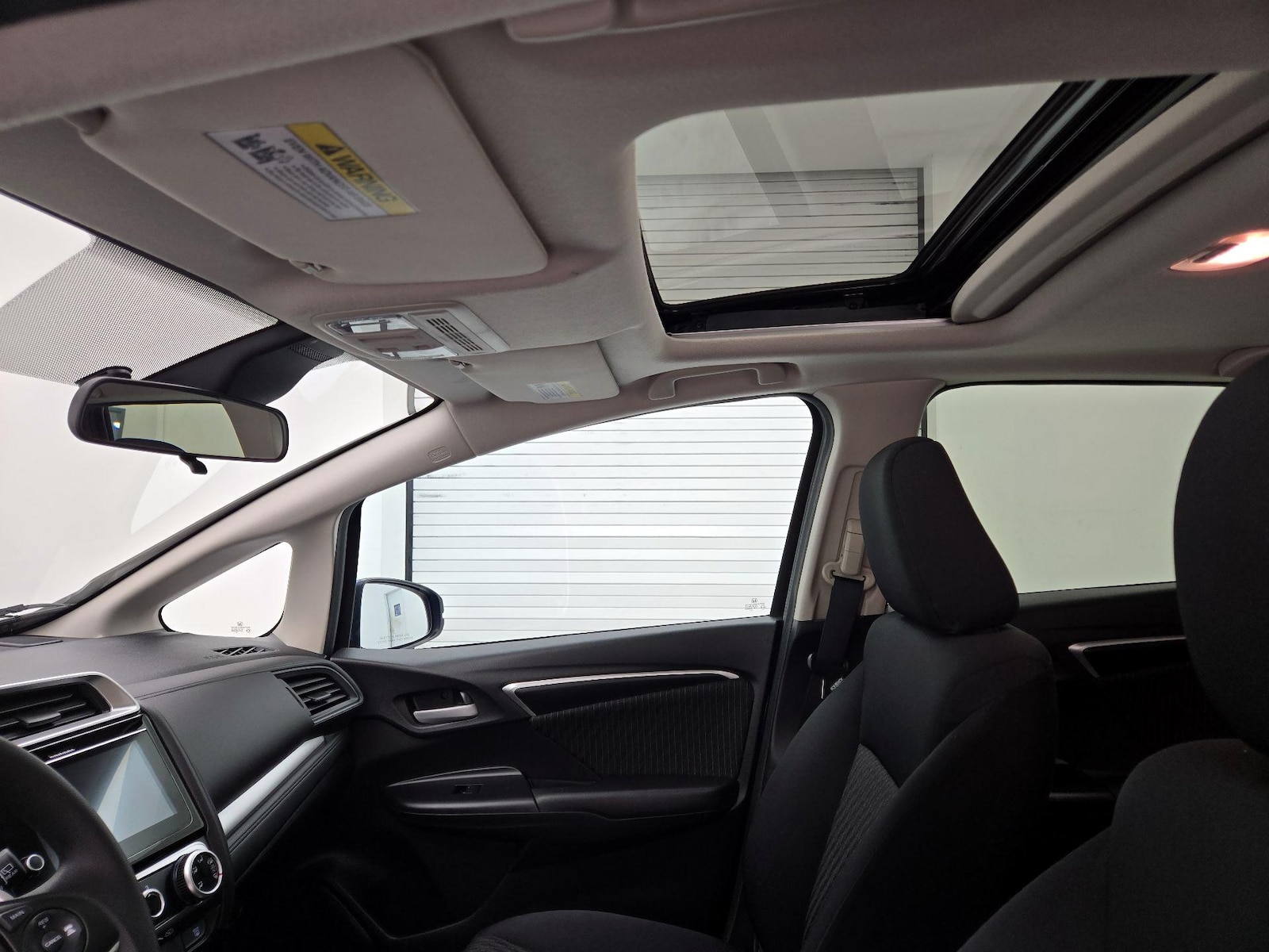 Sunroof(s) & Overhead Airbags