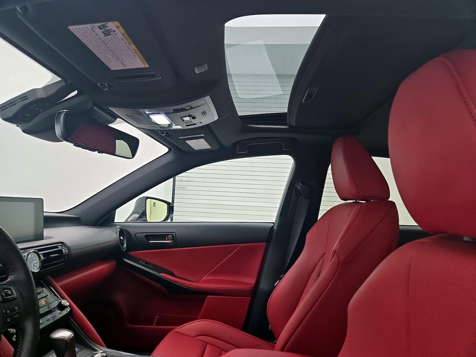 Sunroof(s) & Overhead Airbags