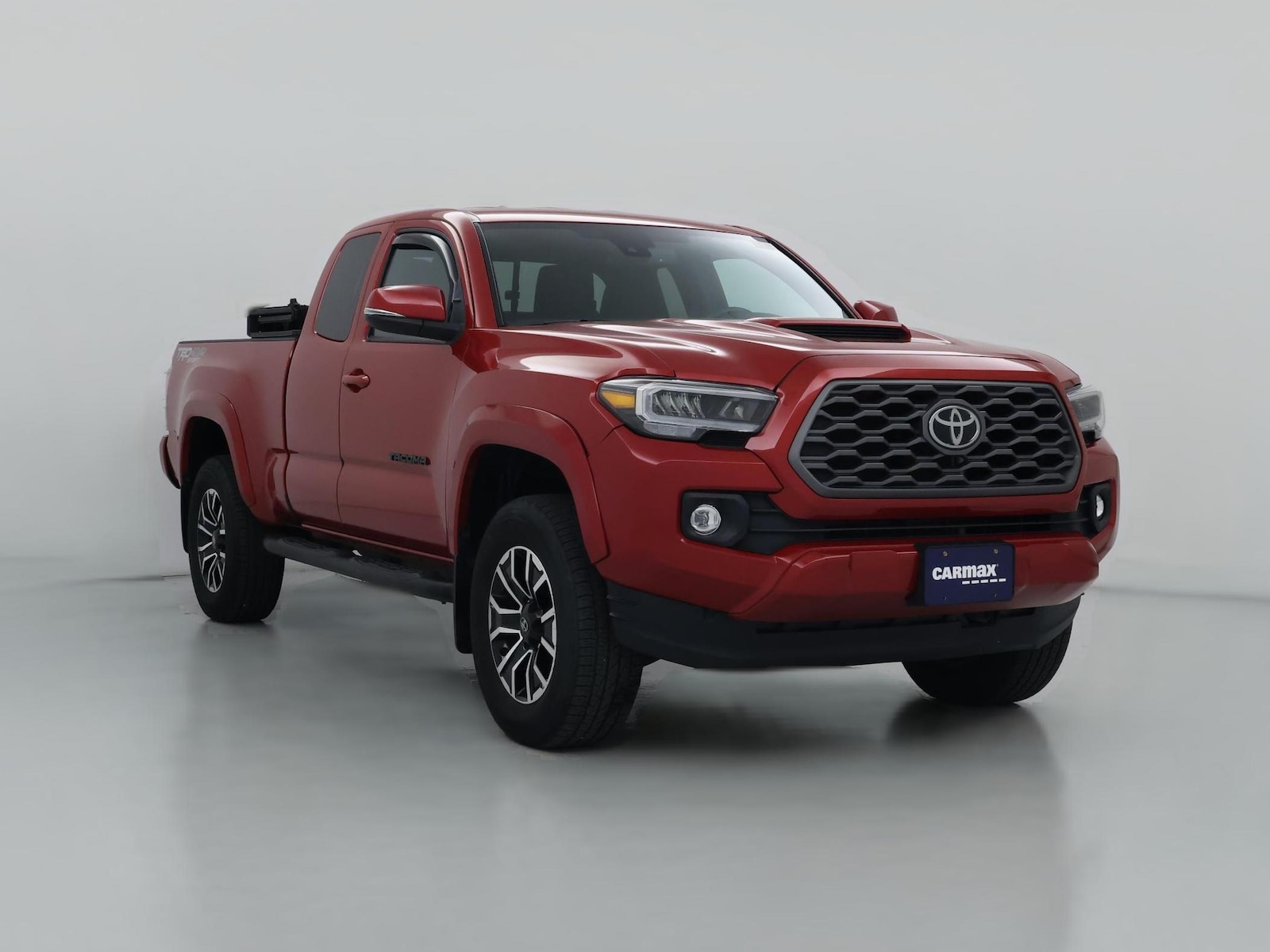 Bed Cover & Tow Hitch