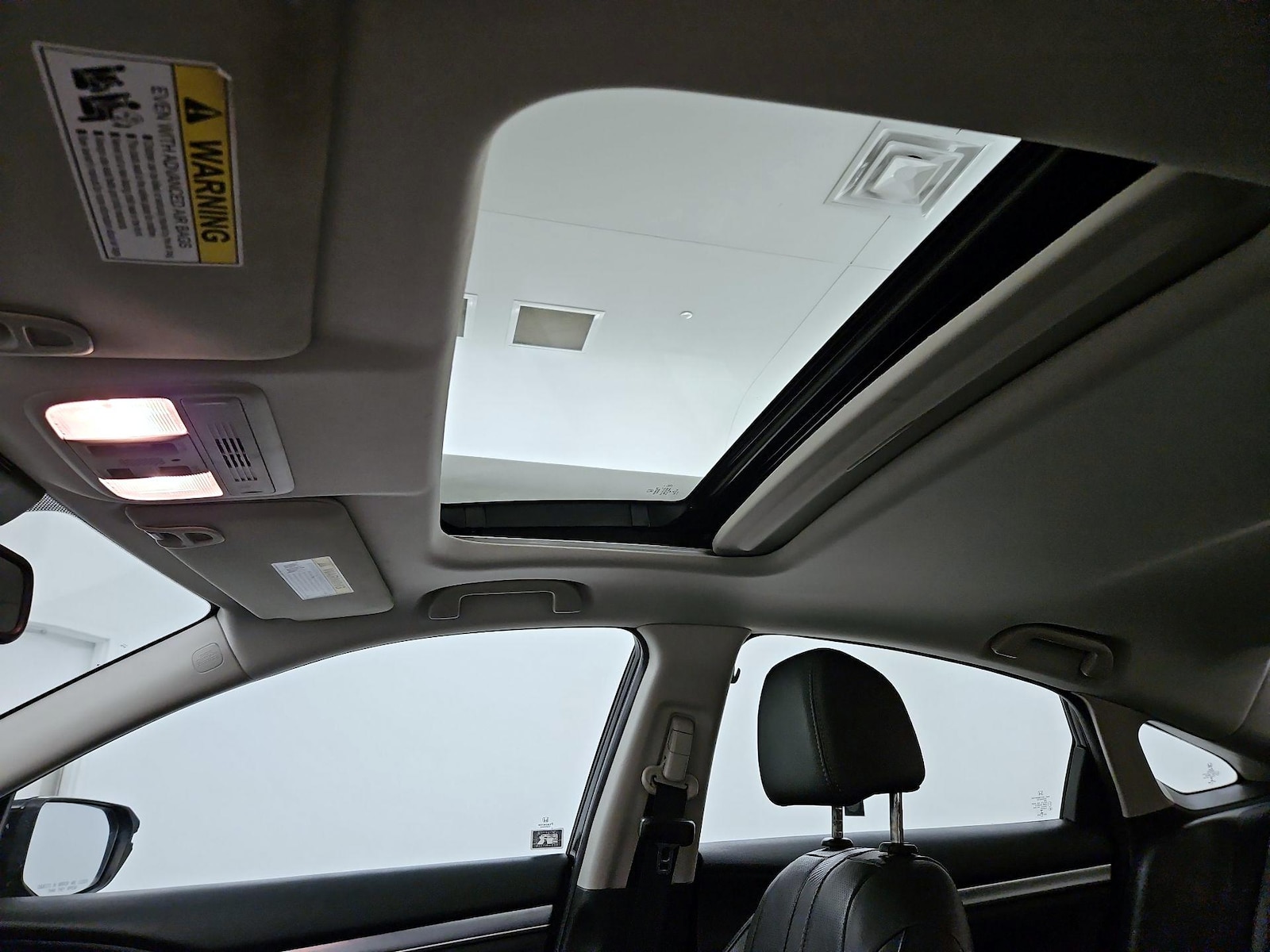 Sunroof(s) & Overhead Airbags