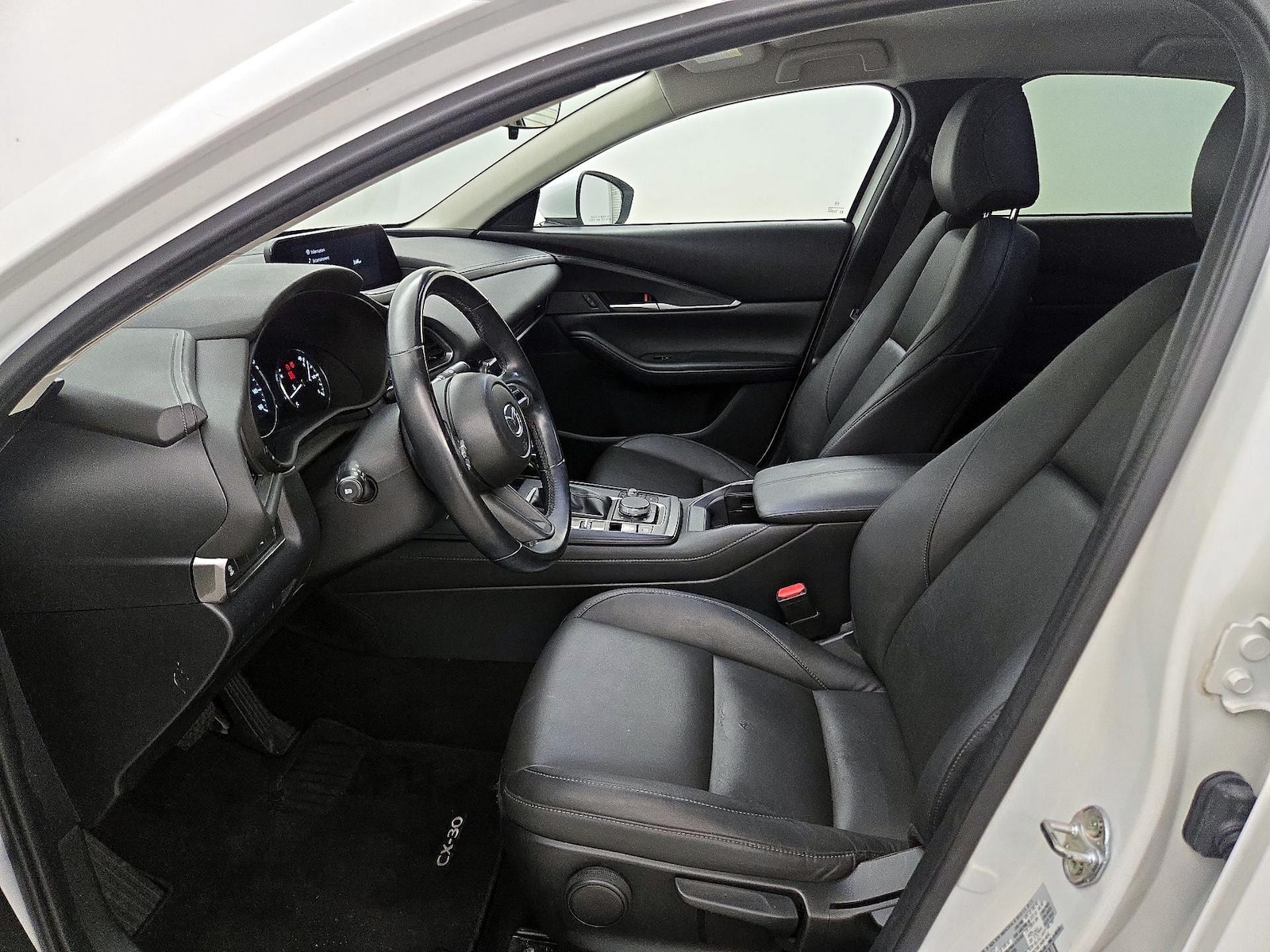 Side Airbags & Leatherette Seats