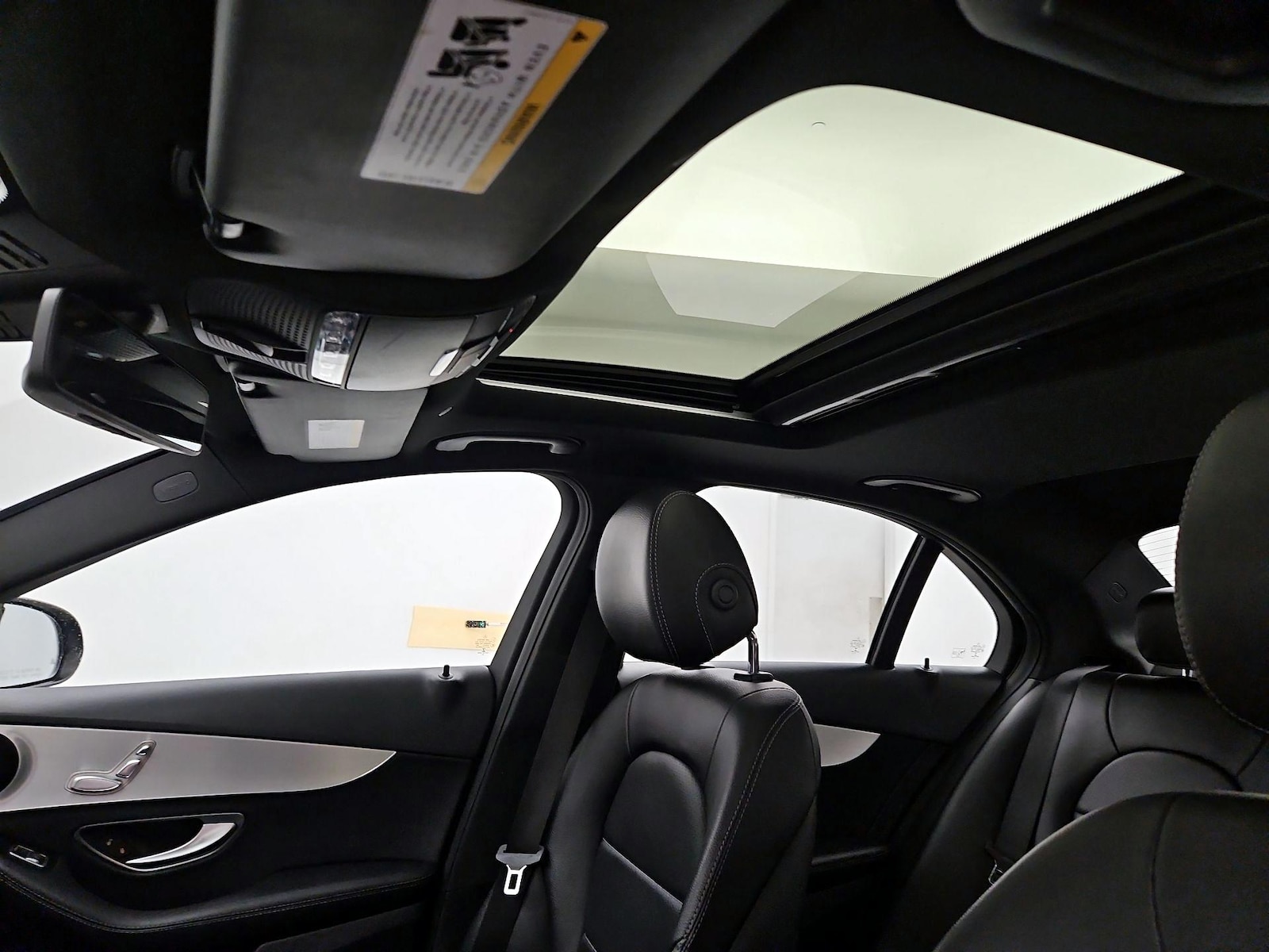Sunroof(s) & Overhead Airbags