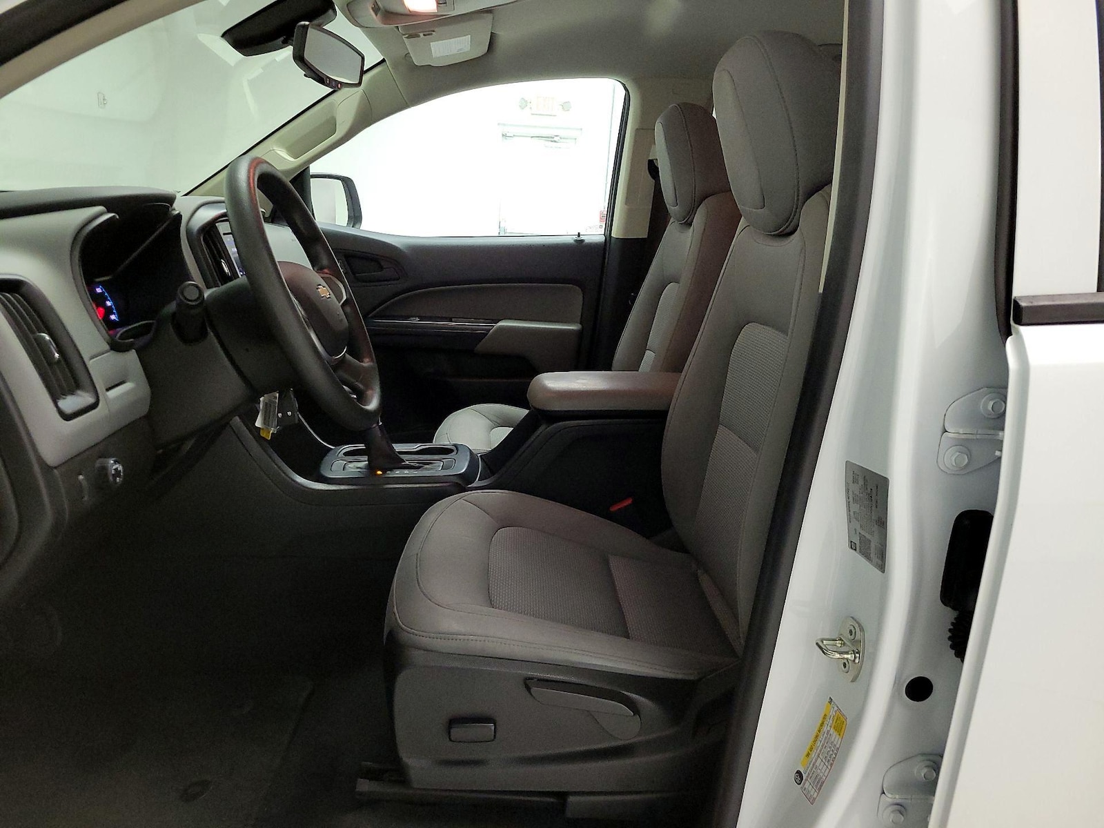 Power Seat(s) & Side Airbags