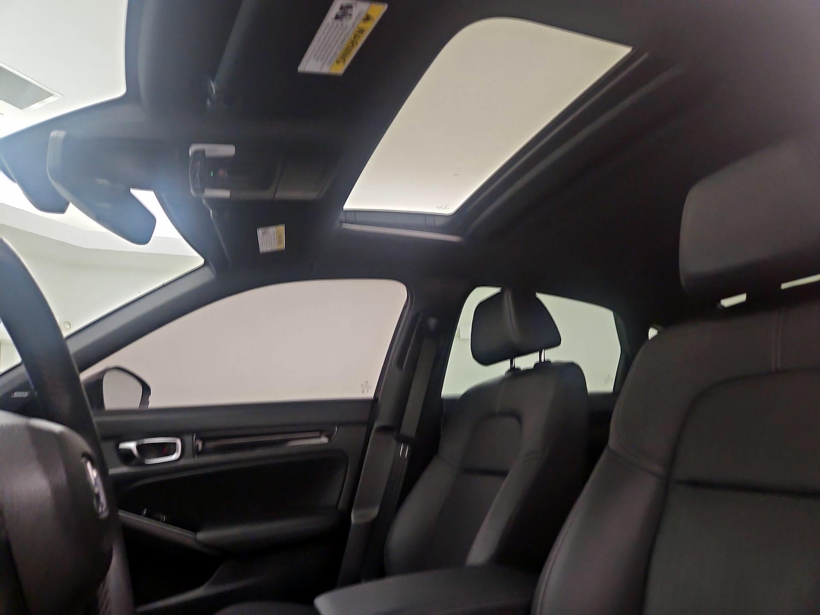 Sunroof(s) & Overhead Airbags