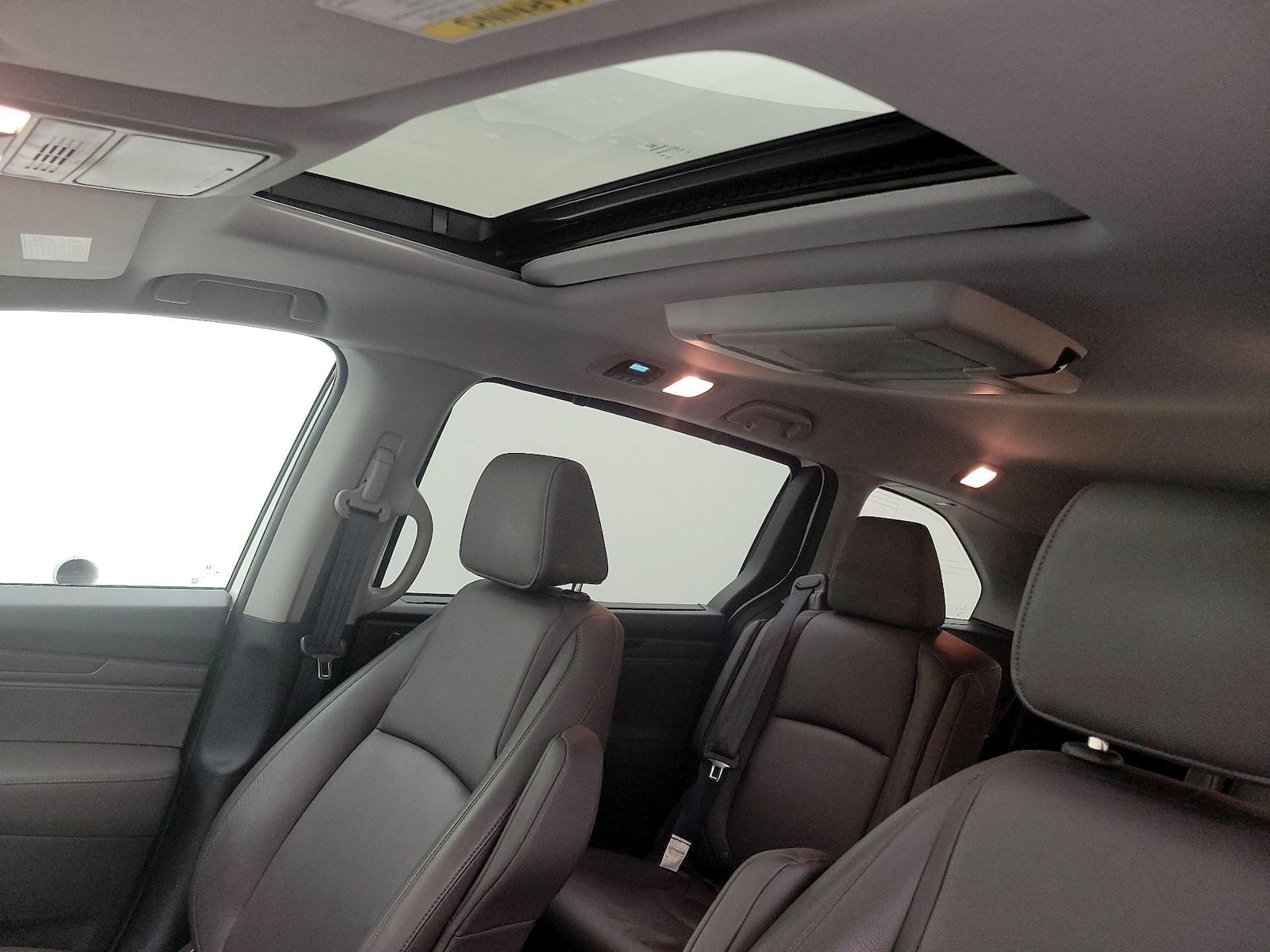 Sunroof(s) & Overhead Airbags