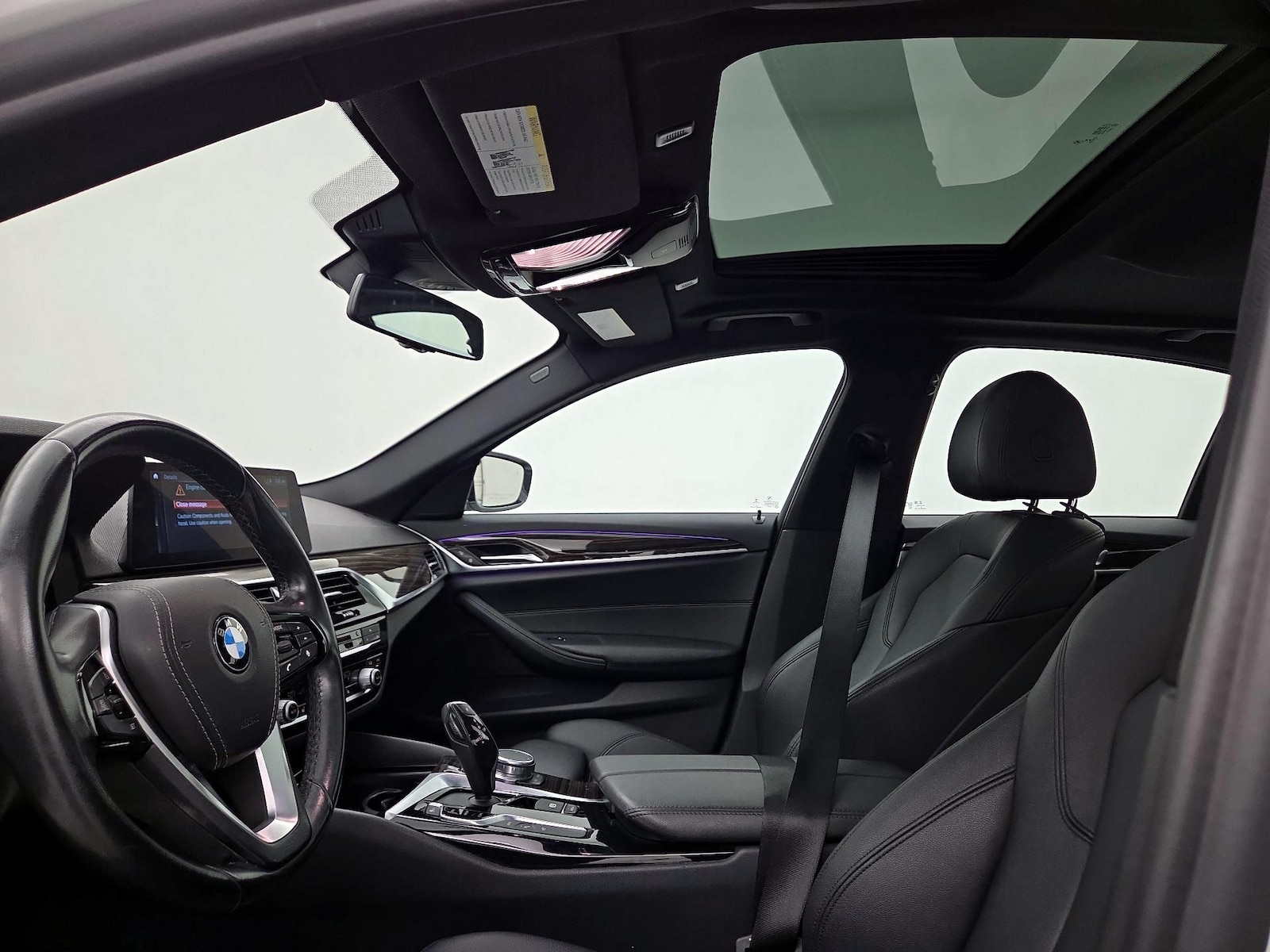 Sunroof(s) & Overhead Airbags