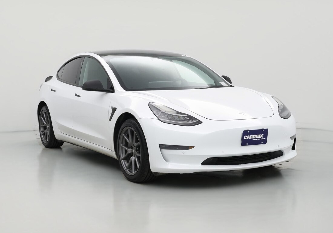 2022 Tesla Model 3 Long Range All-Wheel Drive in White — CarMax photo