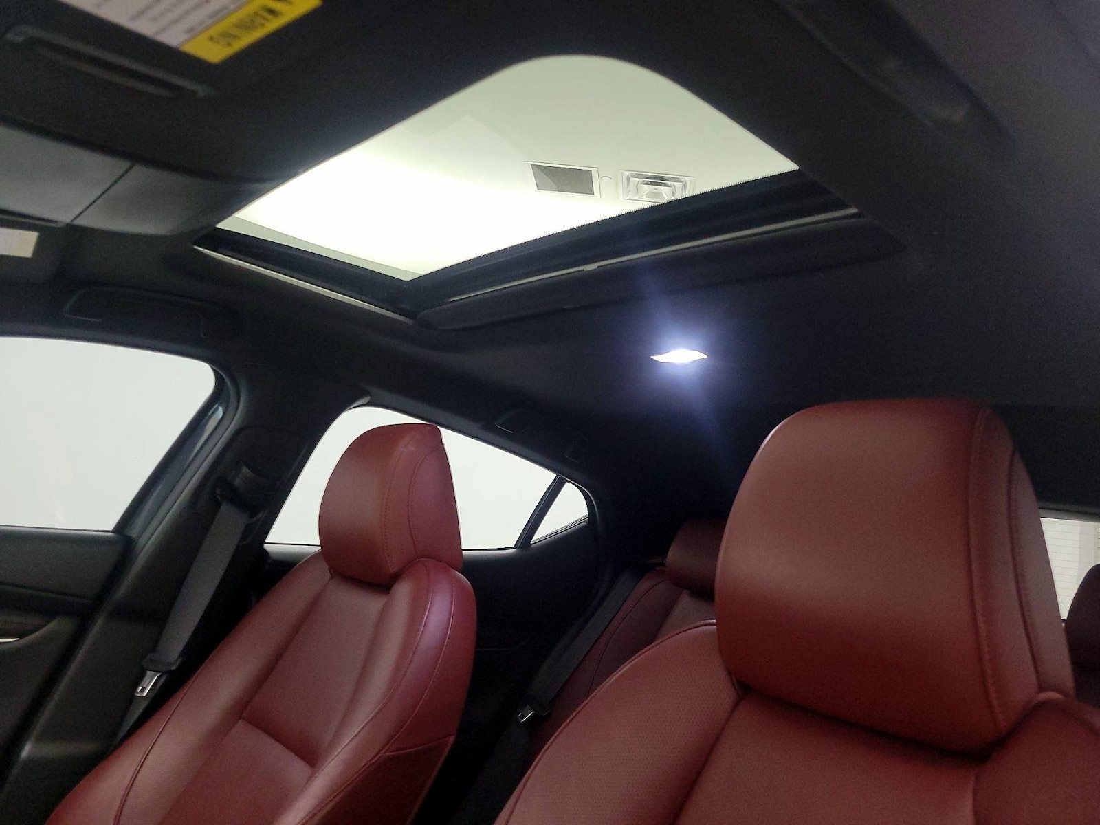 Sunroof(s) & Overhead Airbags