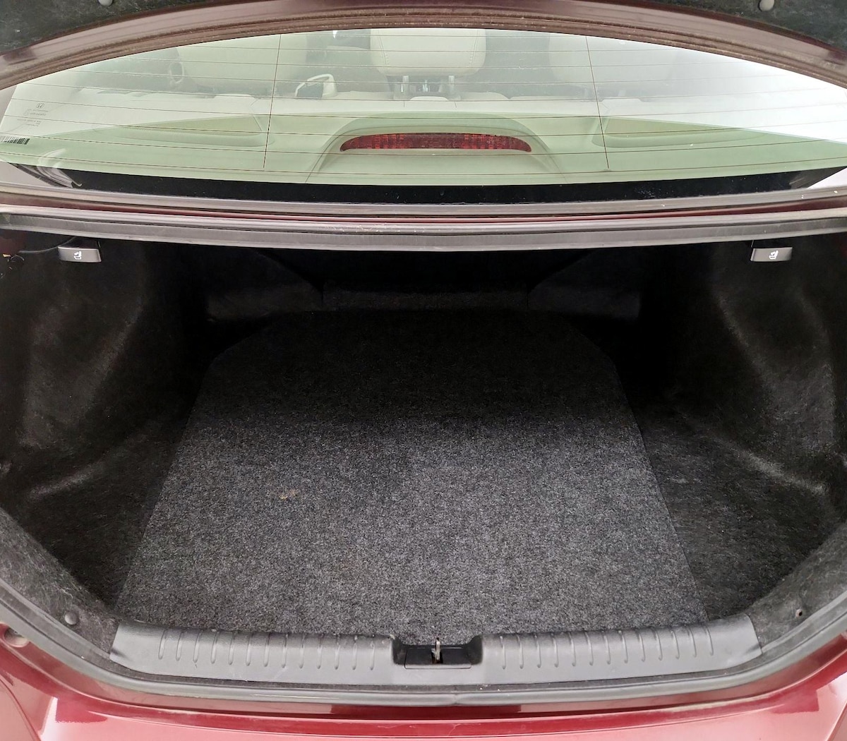 Trunk/Cargo (Seats Up)