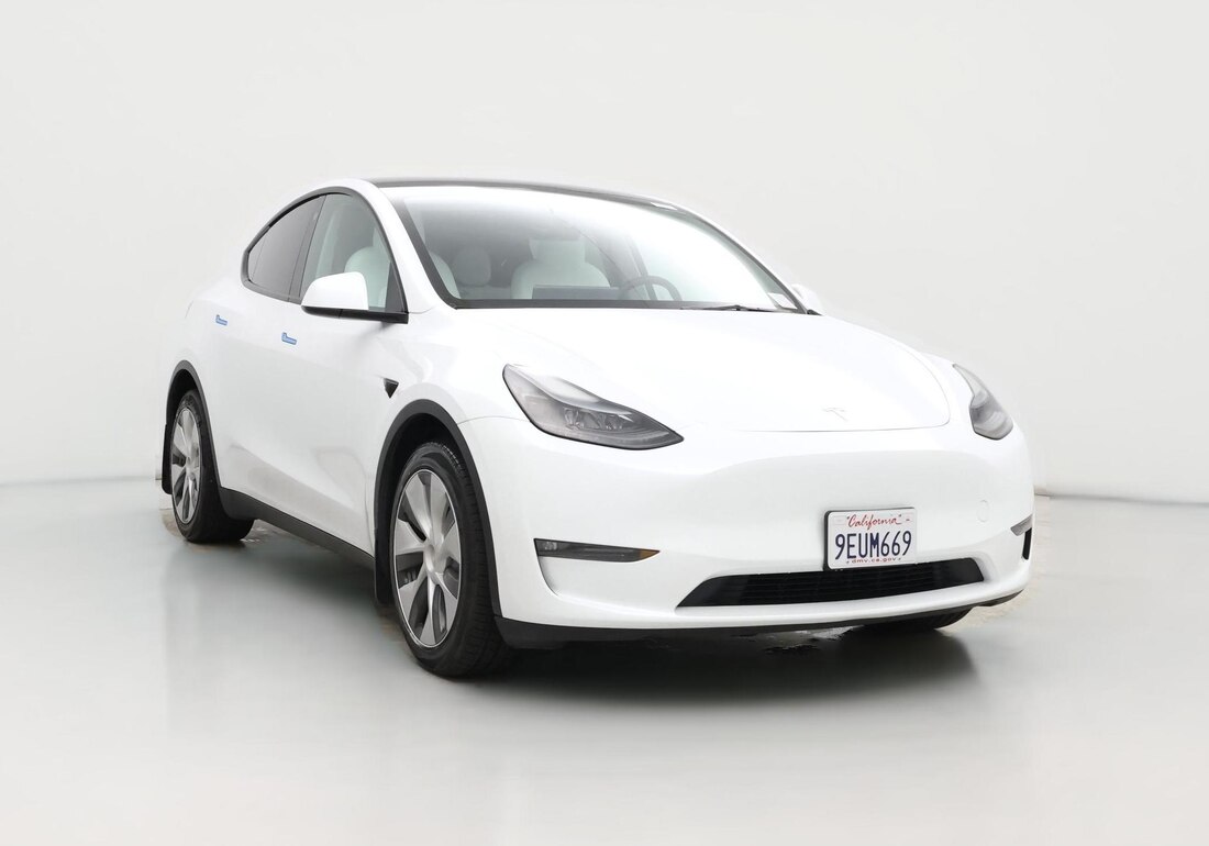 2023 Tesla Model Y Long Range All-Wheel Drive in White — CarMax photo